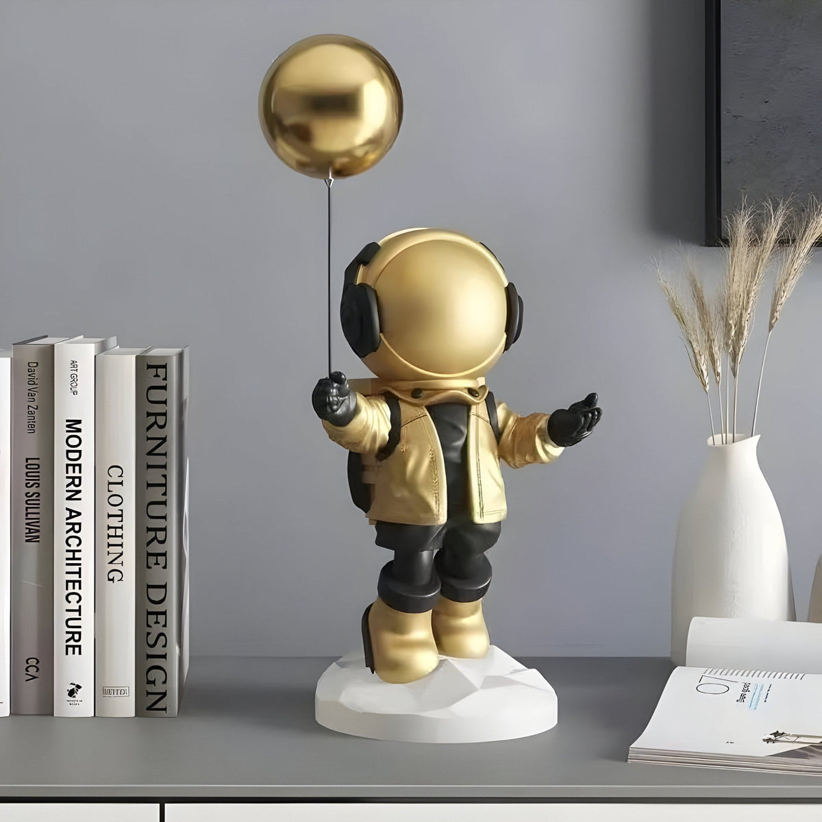 Small Celestial Gold Astronaut Balloon Figure - 42cm - Atelier Home™
