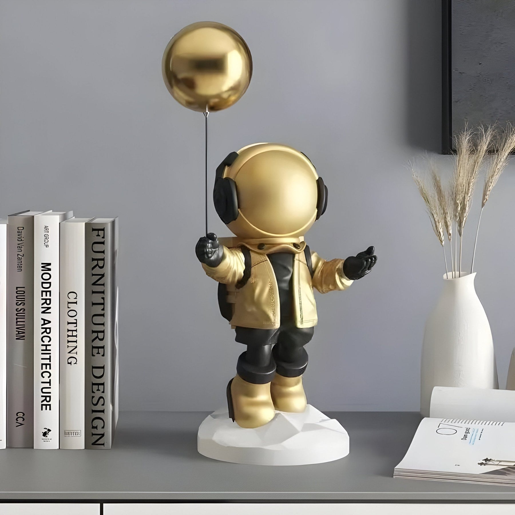 Small Celestial Gold Astronaut Balloon Figure - 42cm - Atelier Home™