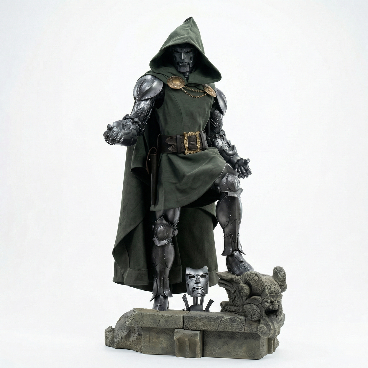 Dr. Doom (114cm)™ - Atelier Home™